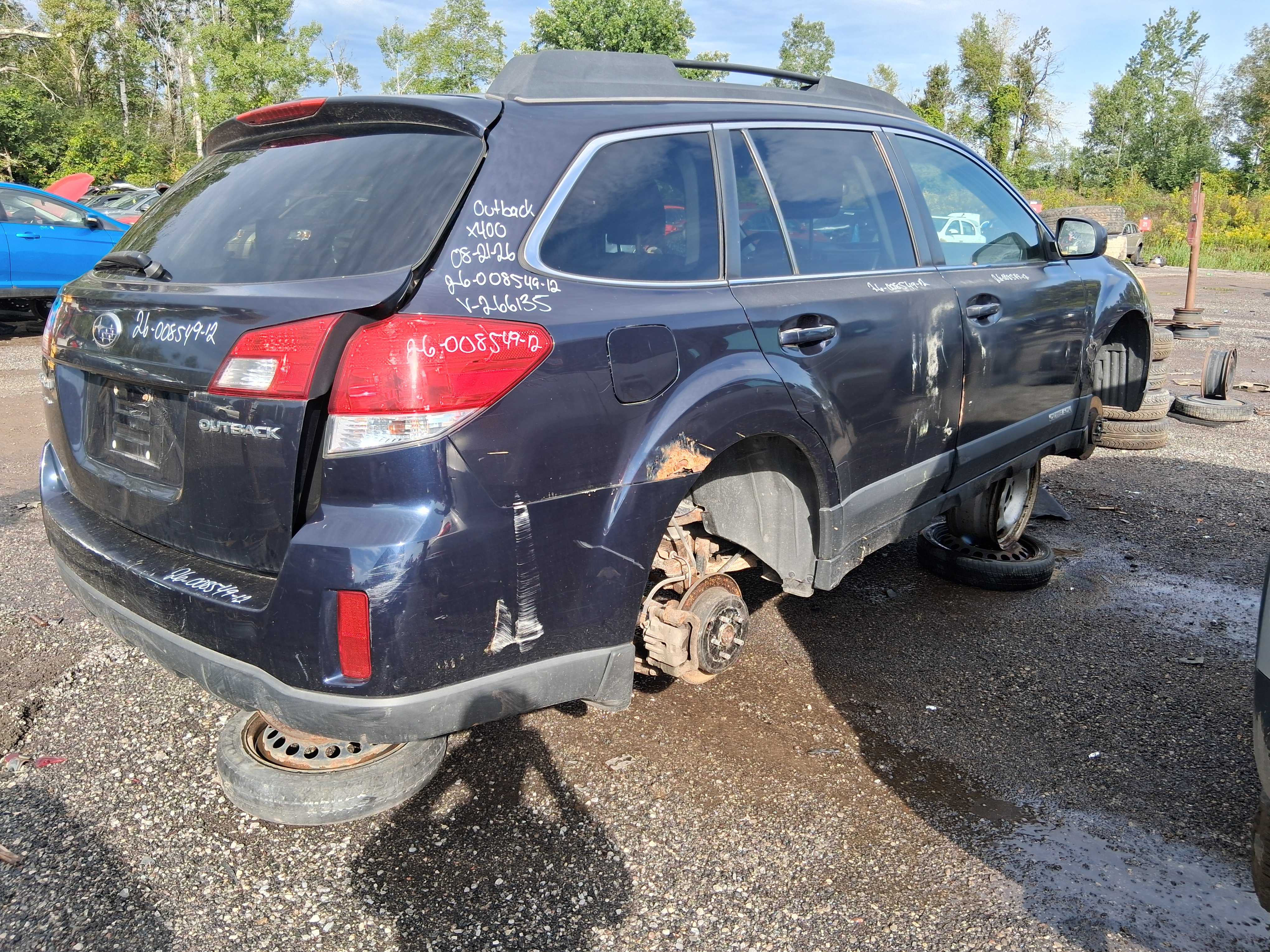SUBARU OUTBACK 2012