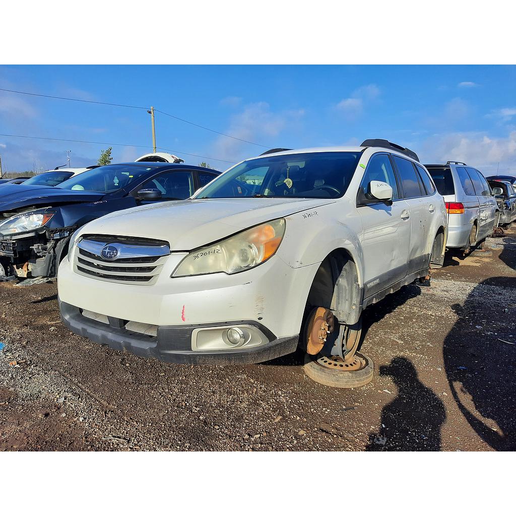 SUBARU OUTBACK 2012
