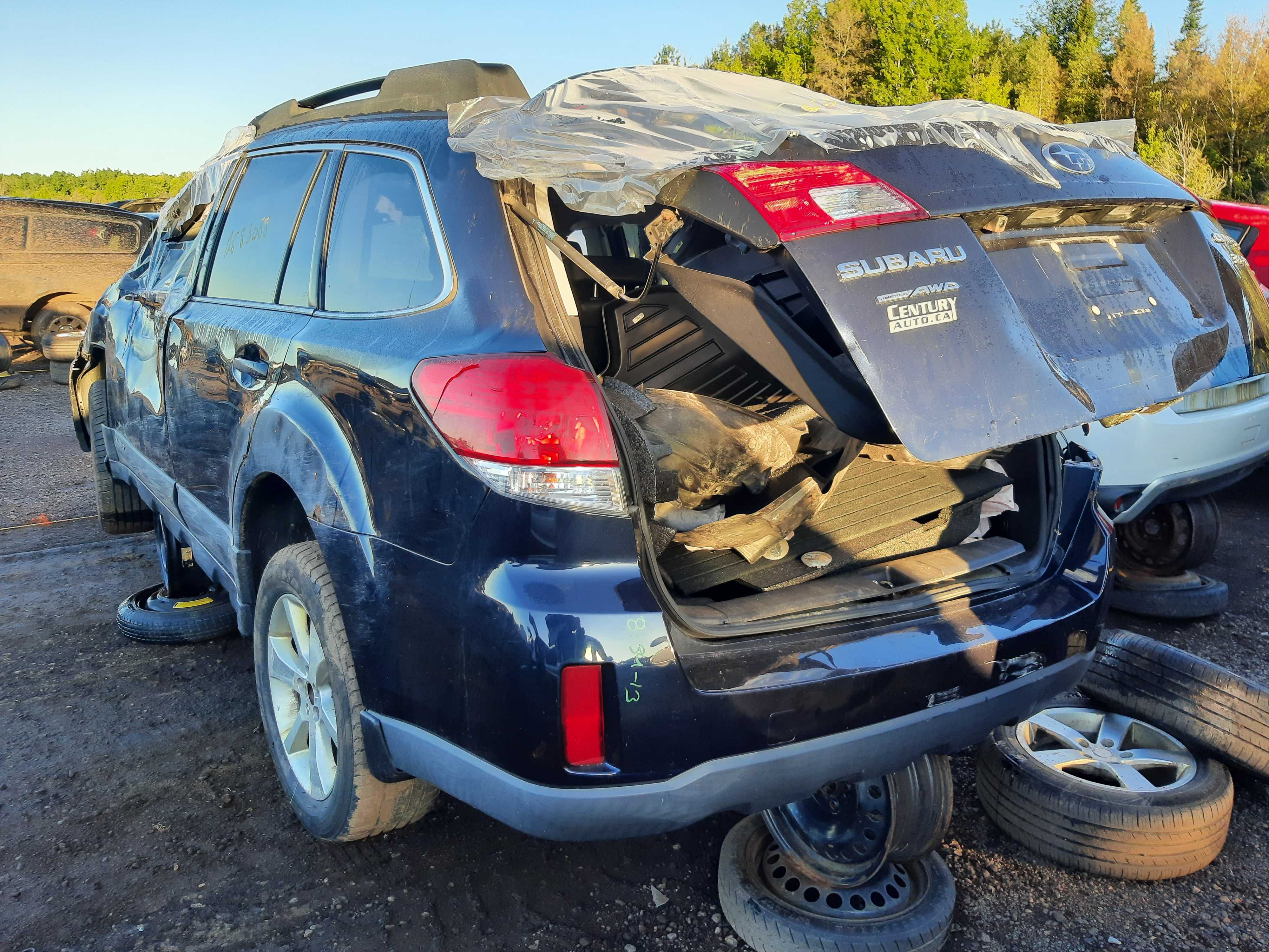 SUBARU OUTBACK 2013