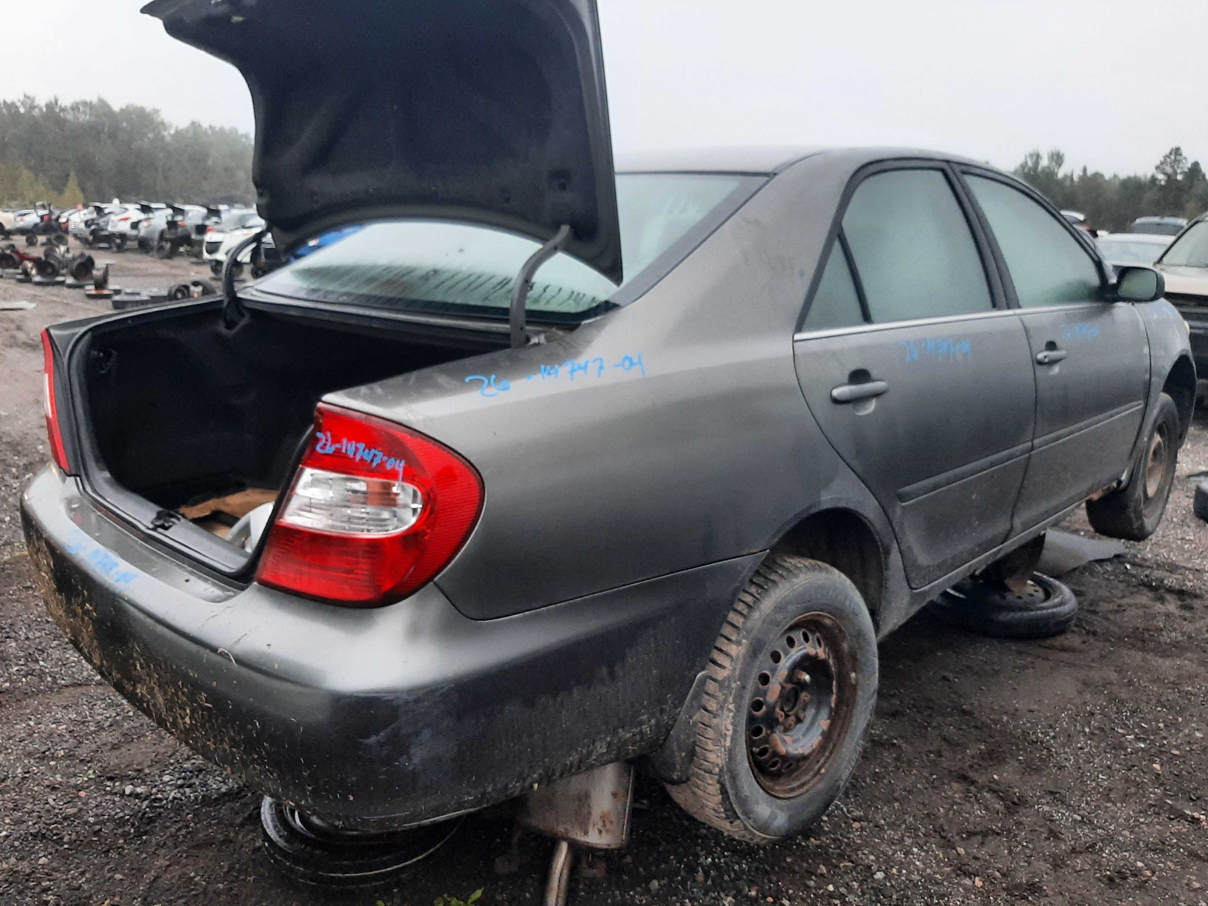 TOYOTA CAMRY 2004