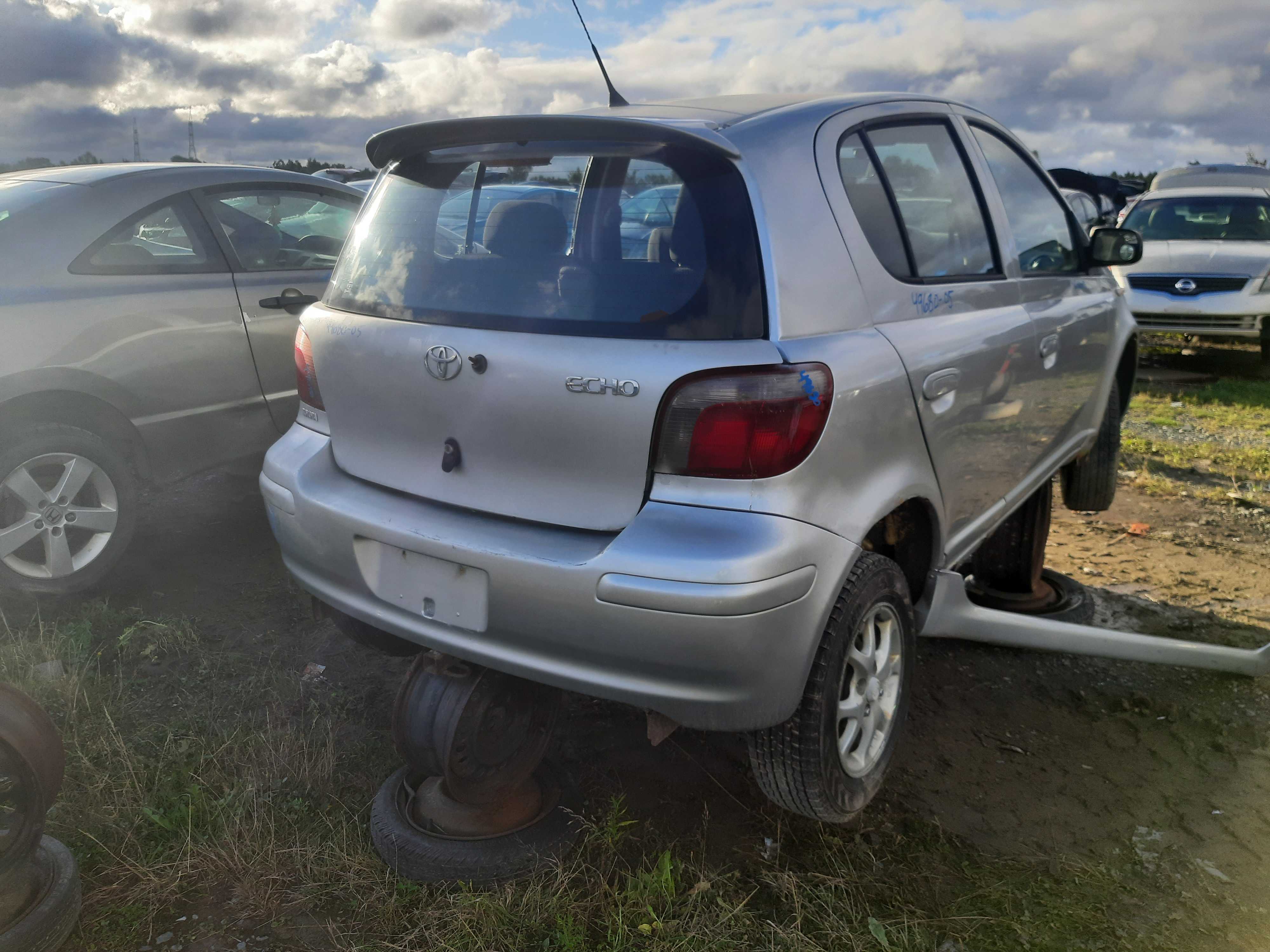 TOYOTA ECHO 2005