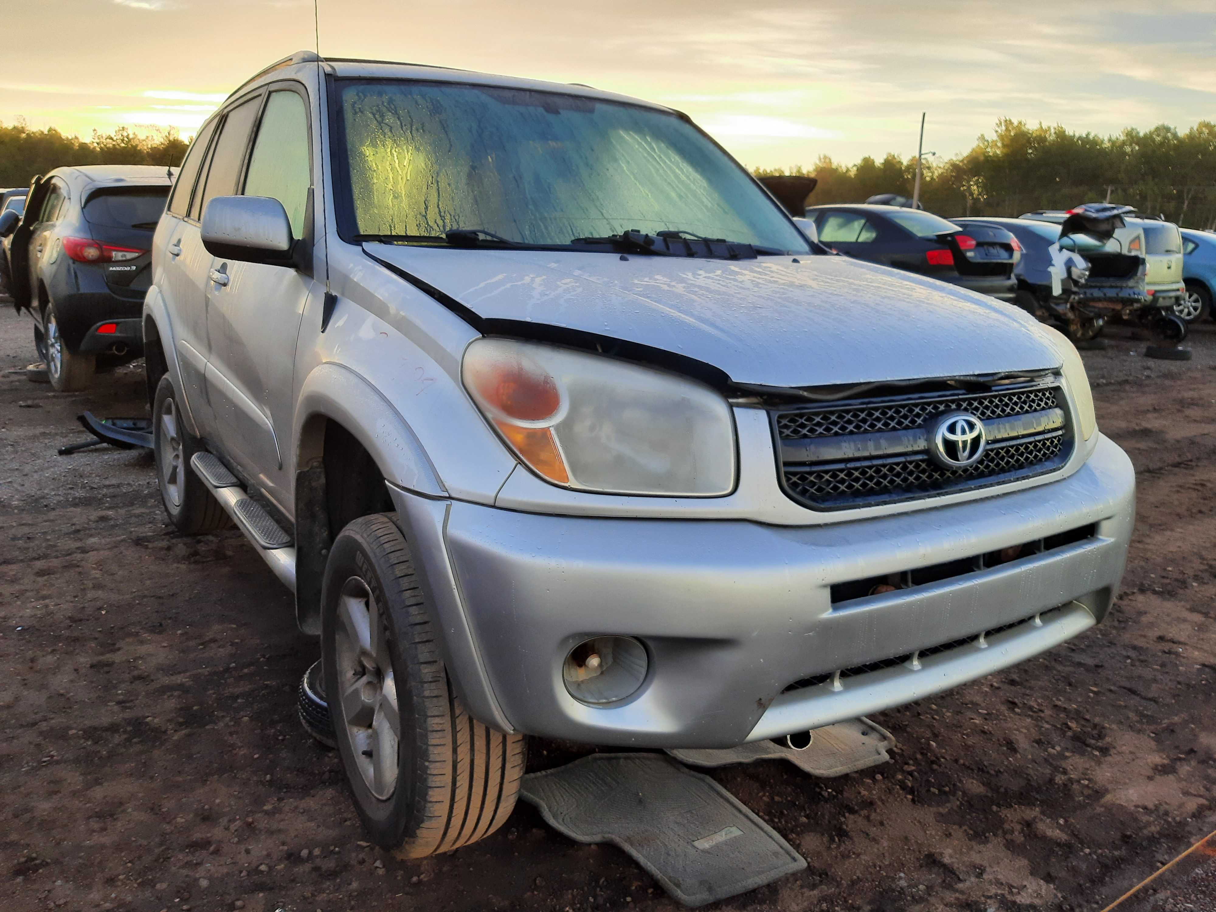 TOYOTA RAV4 2004