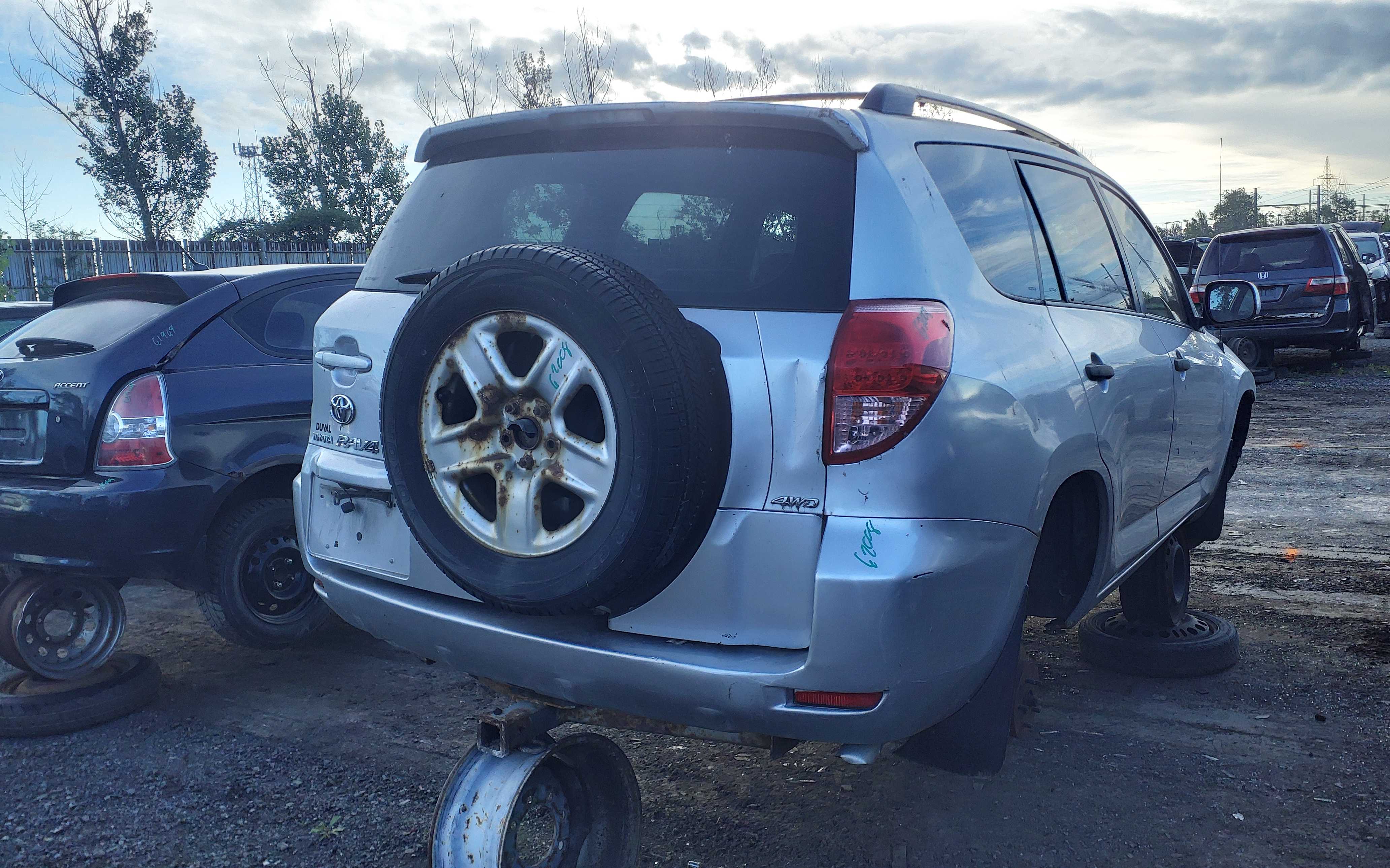 TOYOTA RAV4 2006