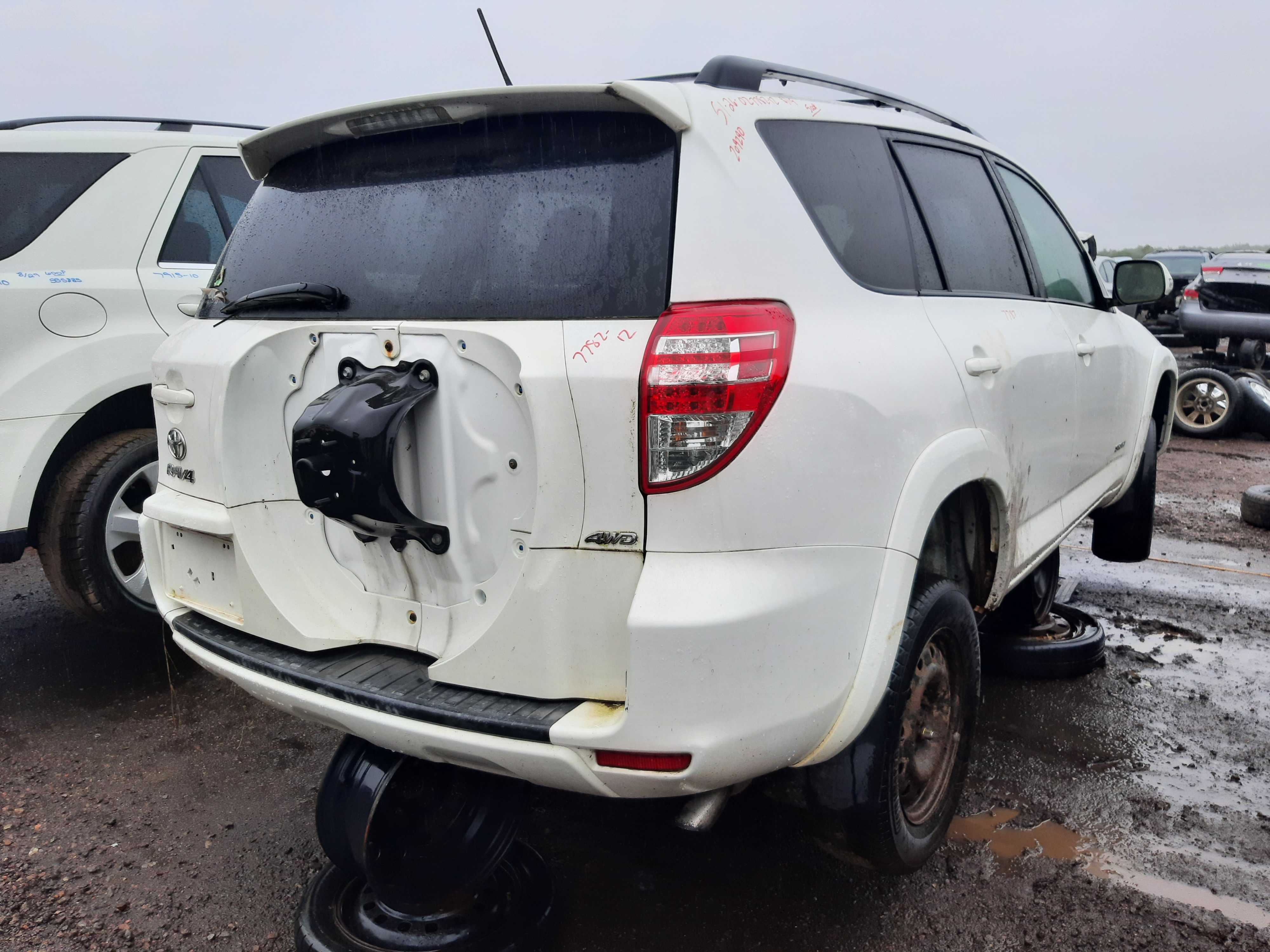 TOYOTA RAV4 2012