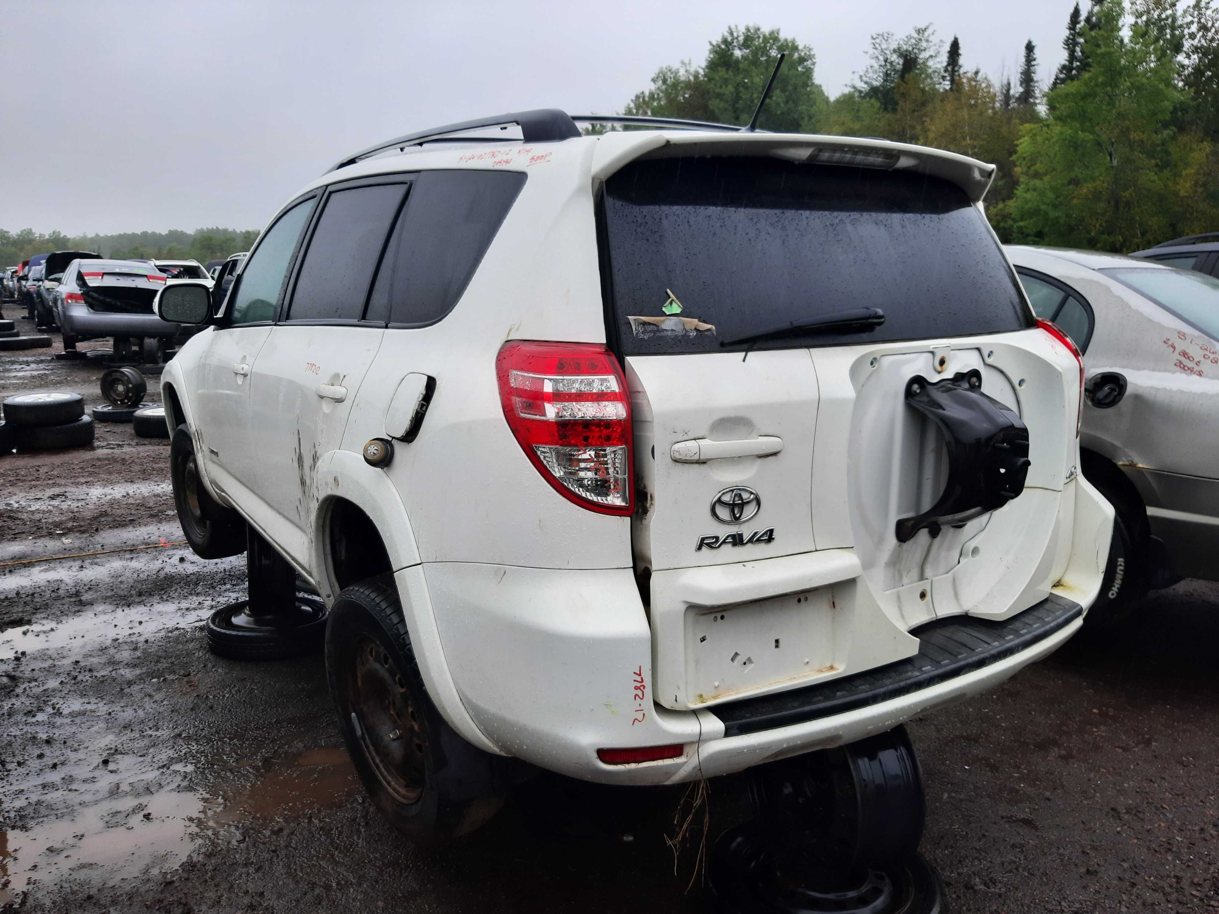 TOYOTA RAV4 2012