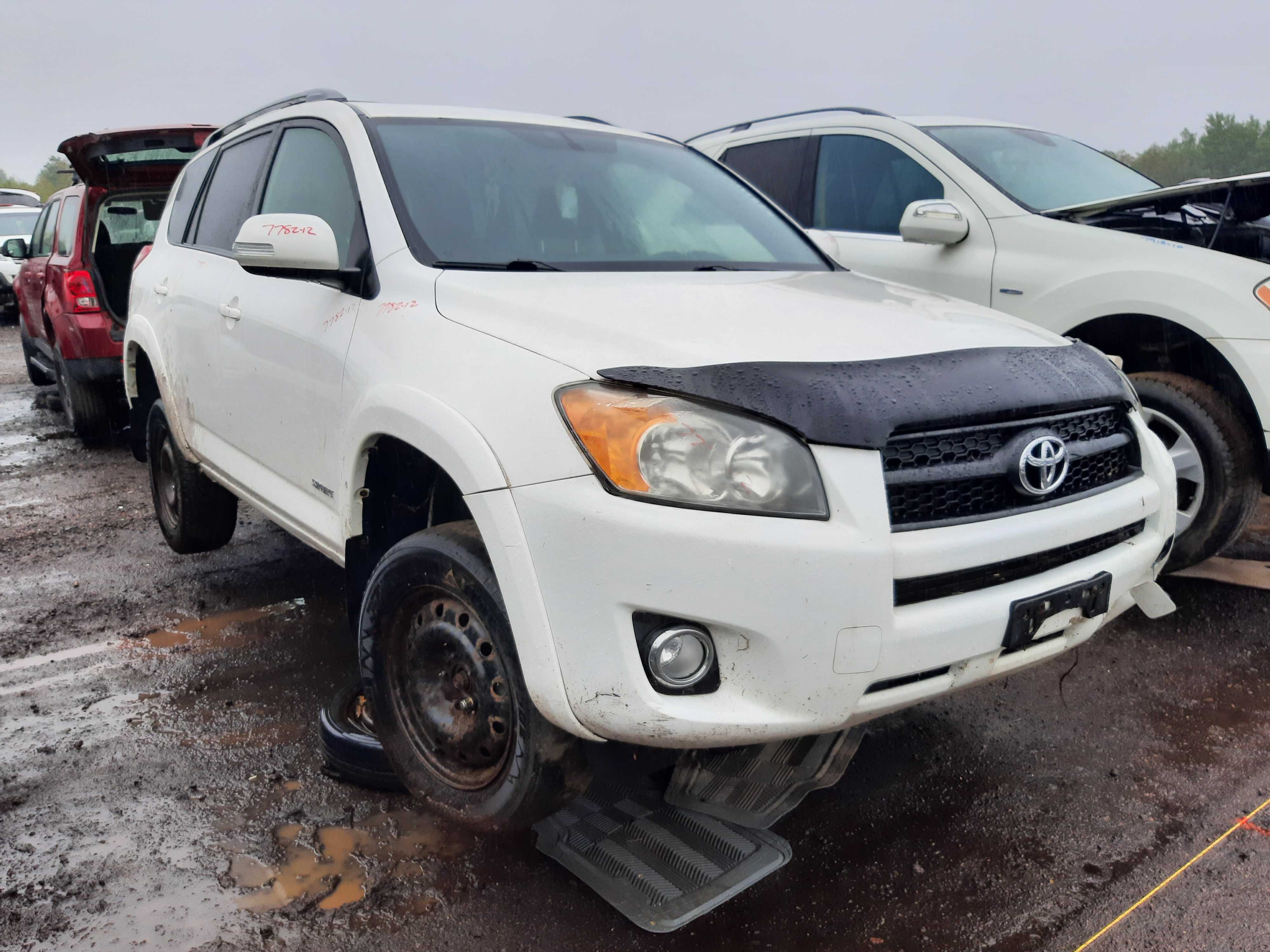 TOYOTA RAV4 2012