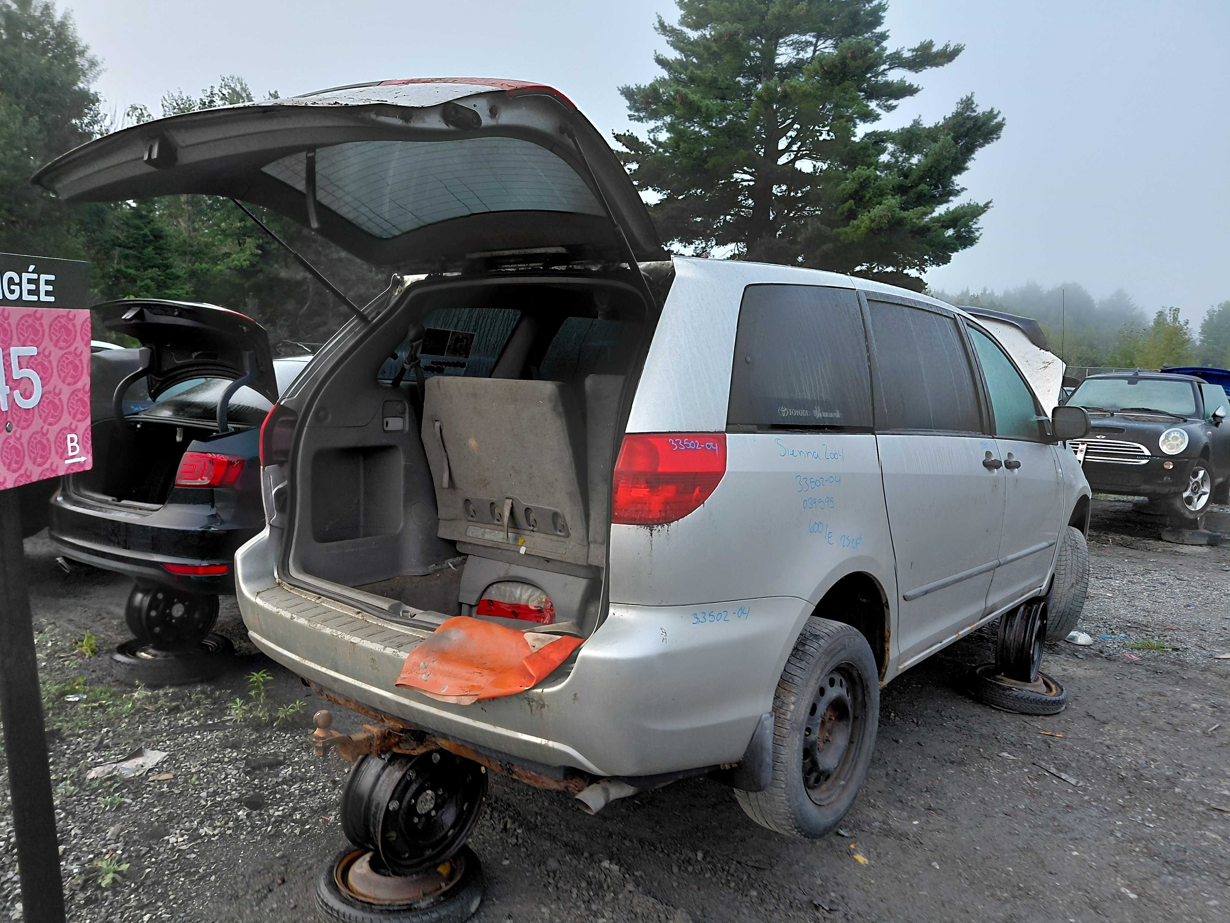 TOYOTA SIENNA 2004