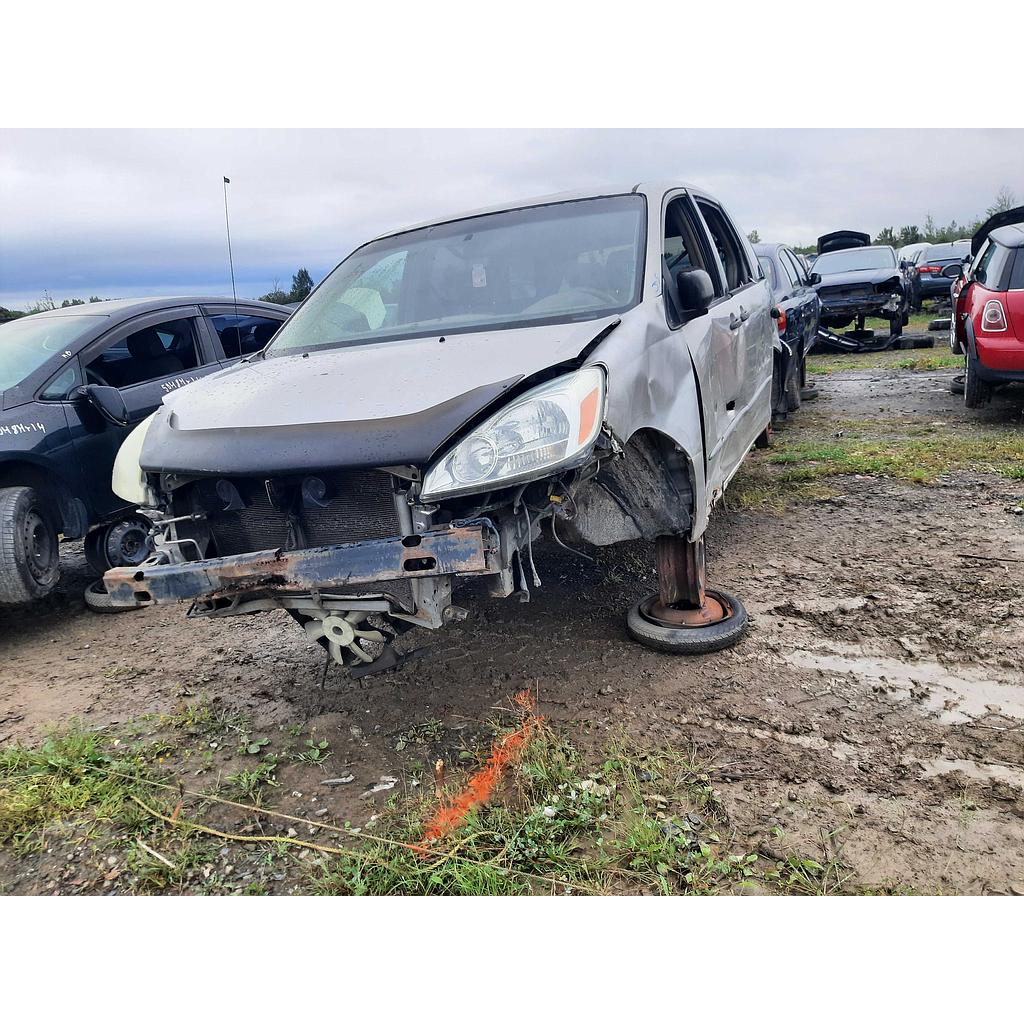 TOYOTA SIENNA 2005