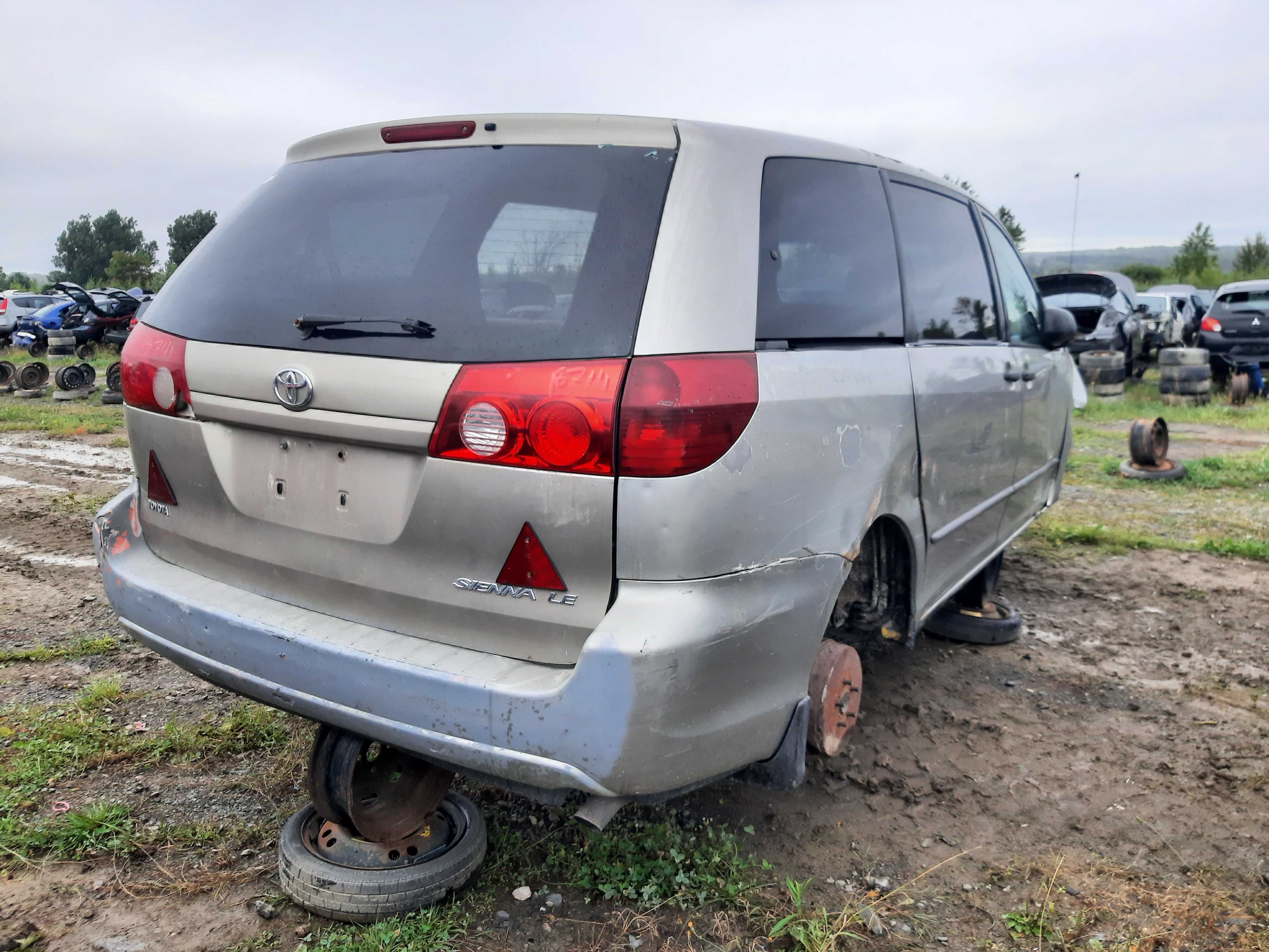 TOYOTA SIENNA 2005