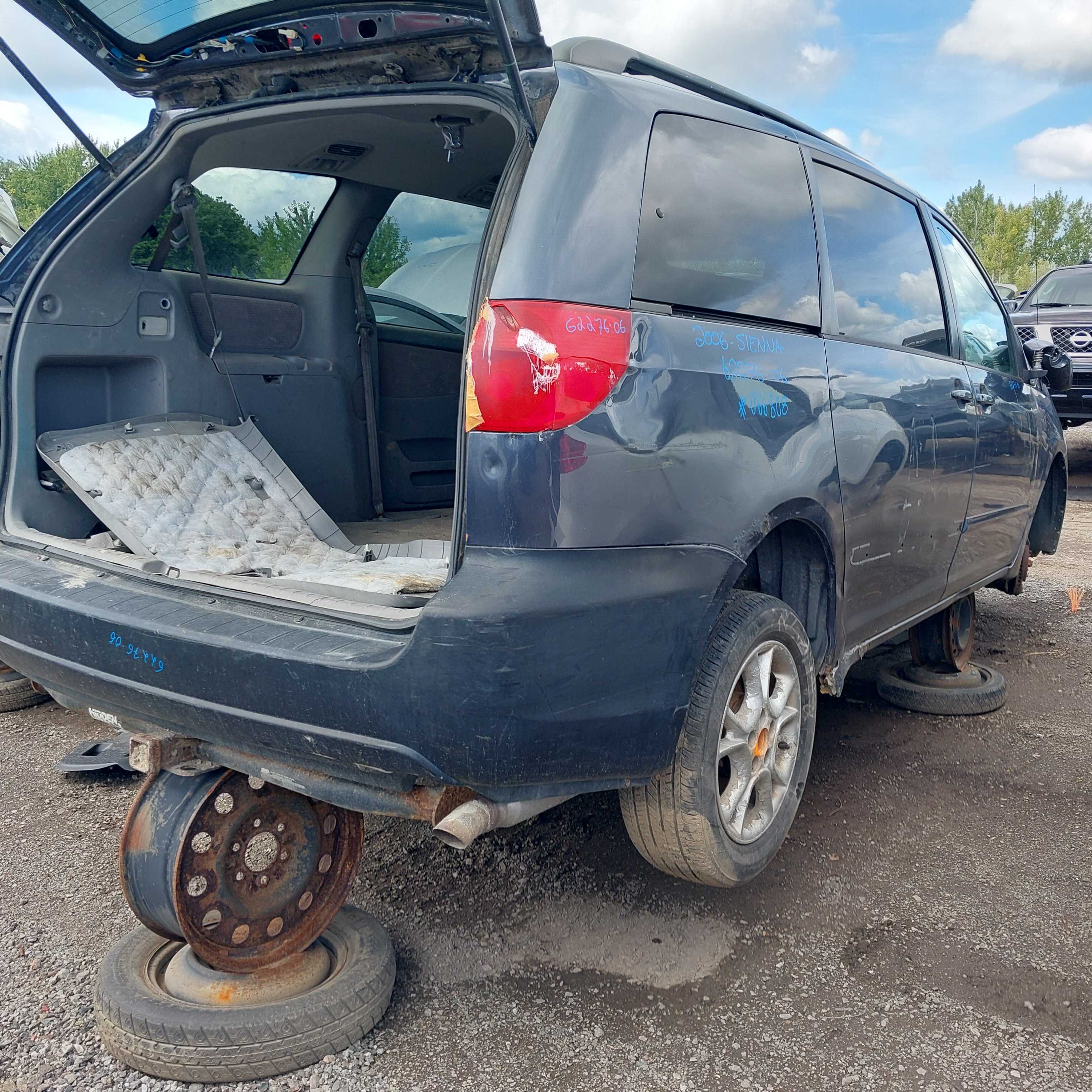 TOYOTA SIENNA 2006