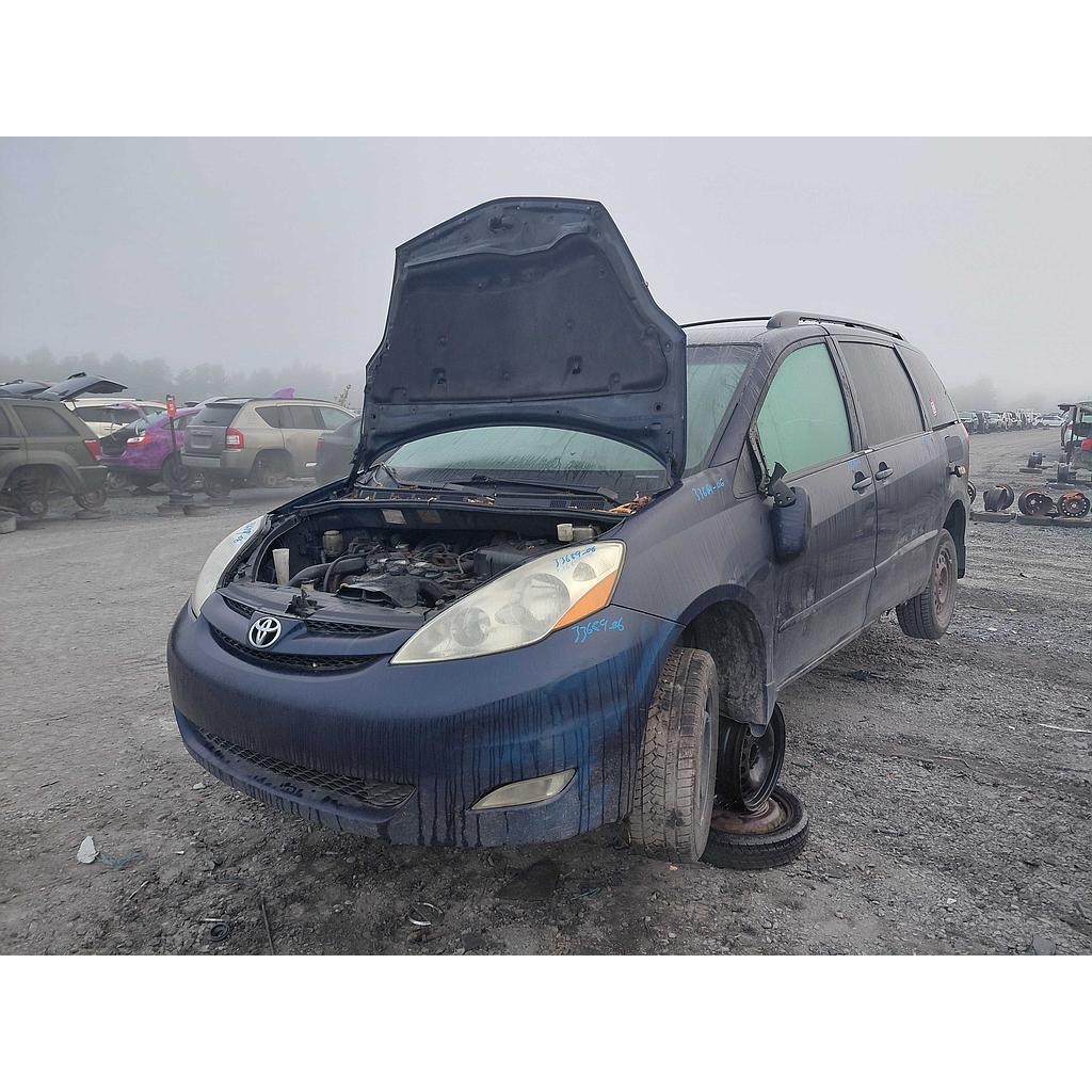 TOYOTA SIENNA 2006