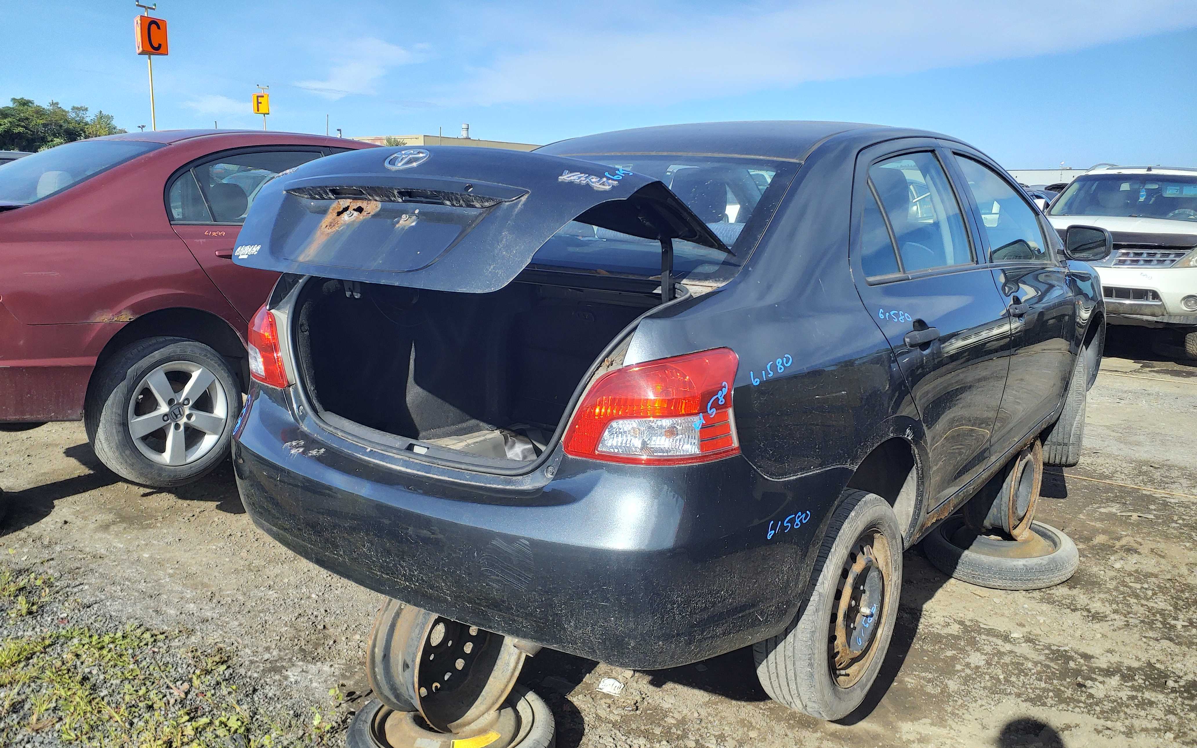 TOYOTA YARIS 2009