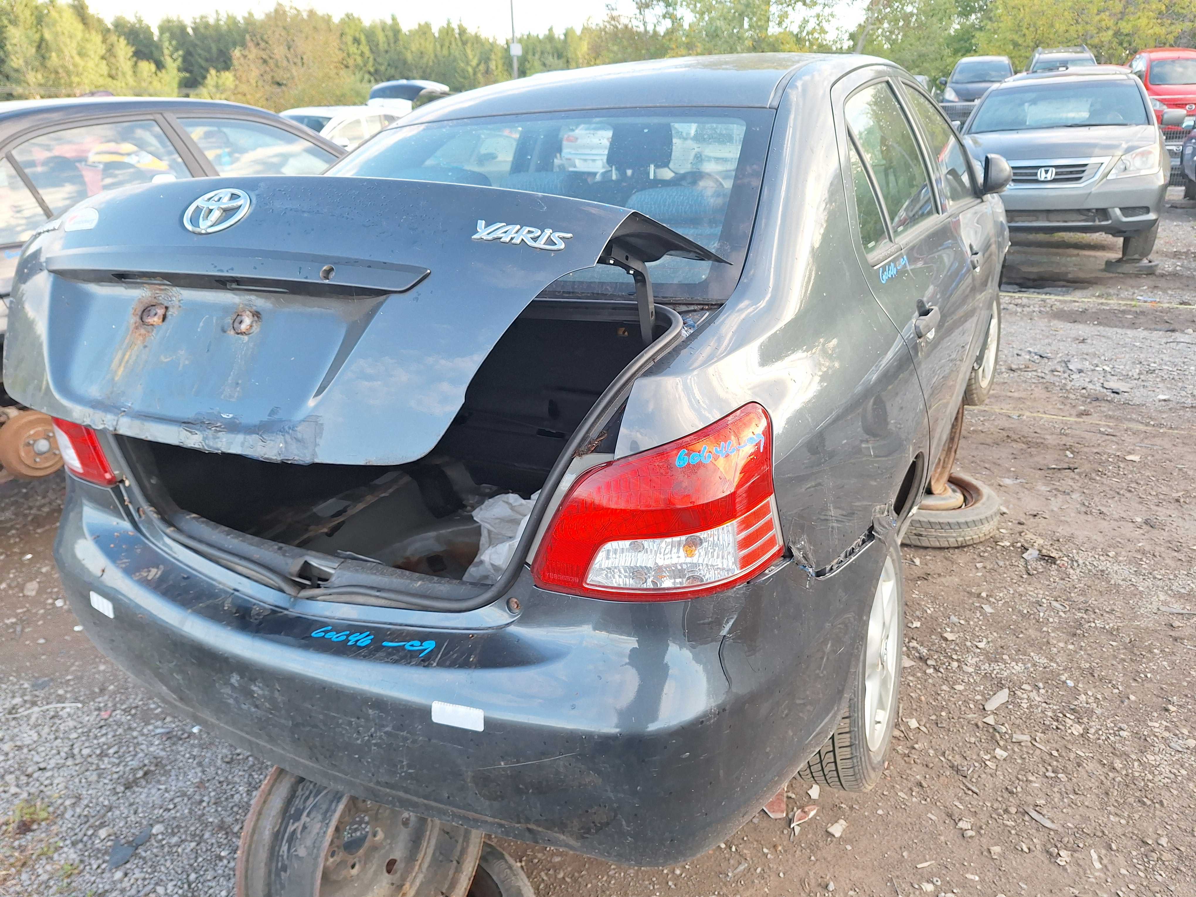 TOYOTA YARIS 2009