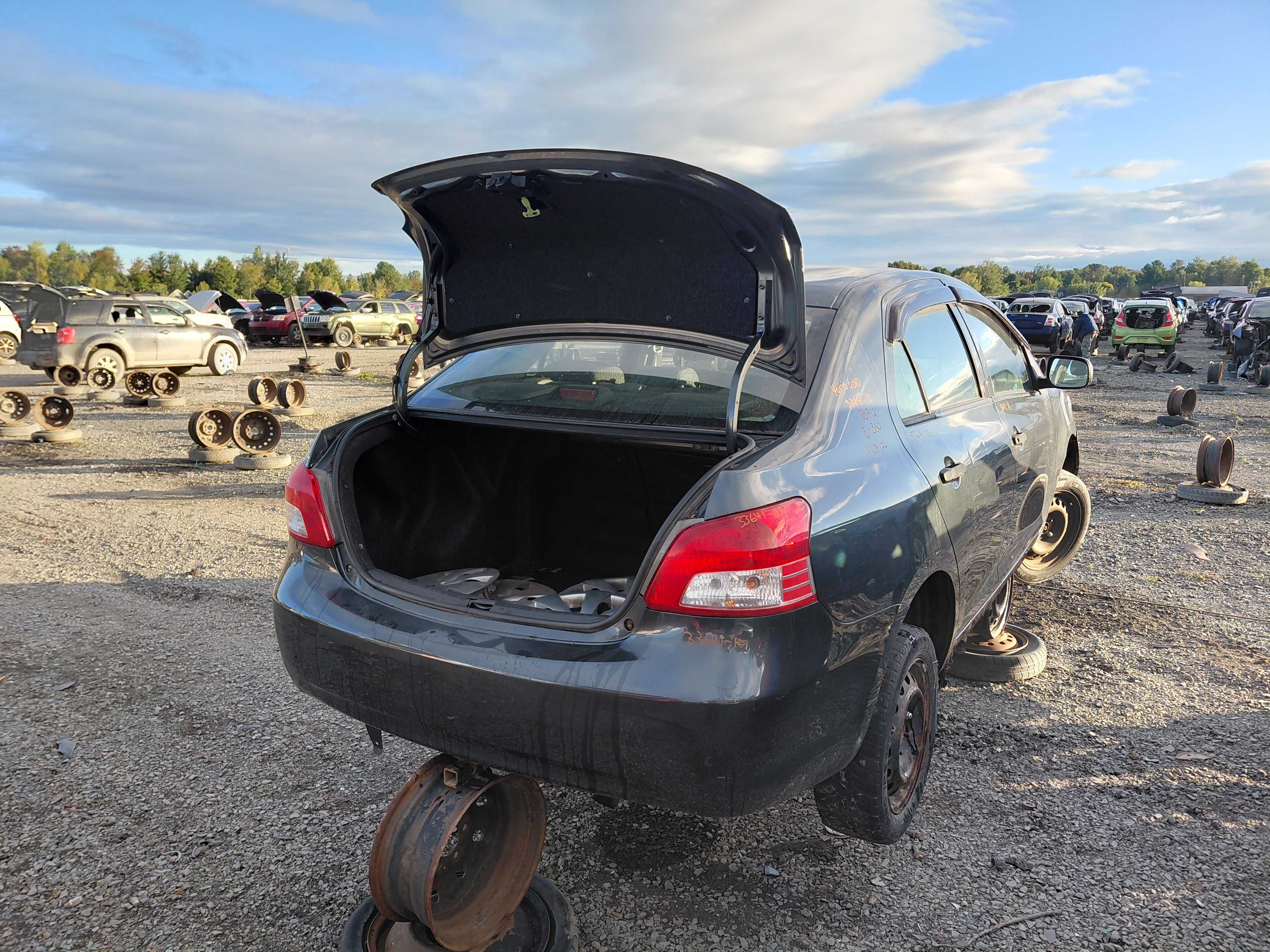TOYOTA YARIS 2010