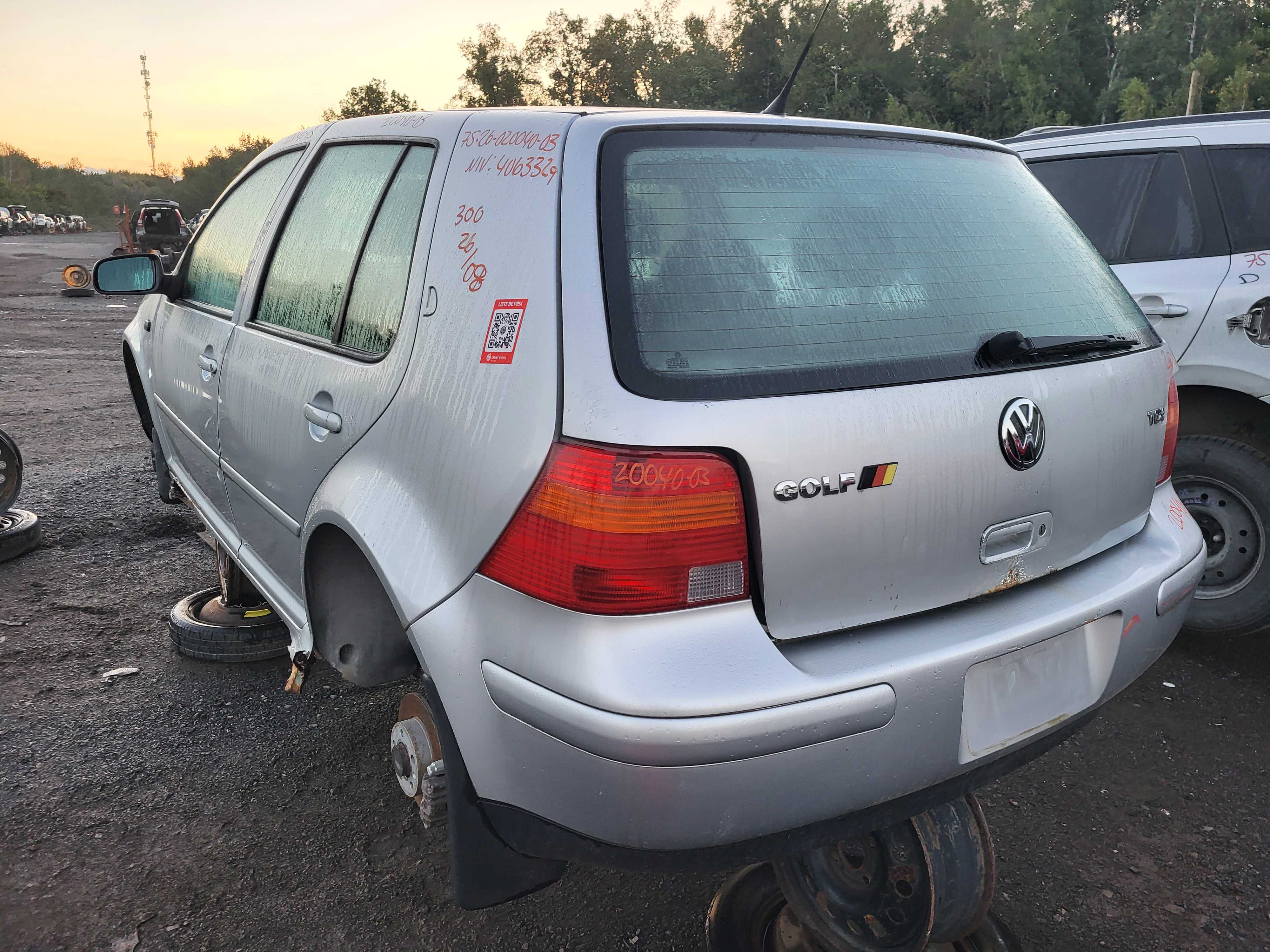 VOLKSWAGEN GOLF 2003