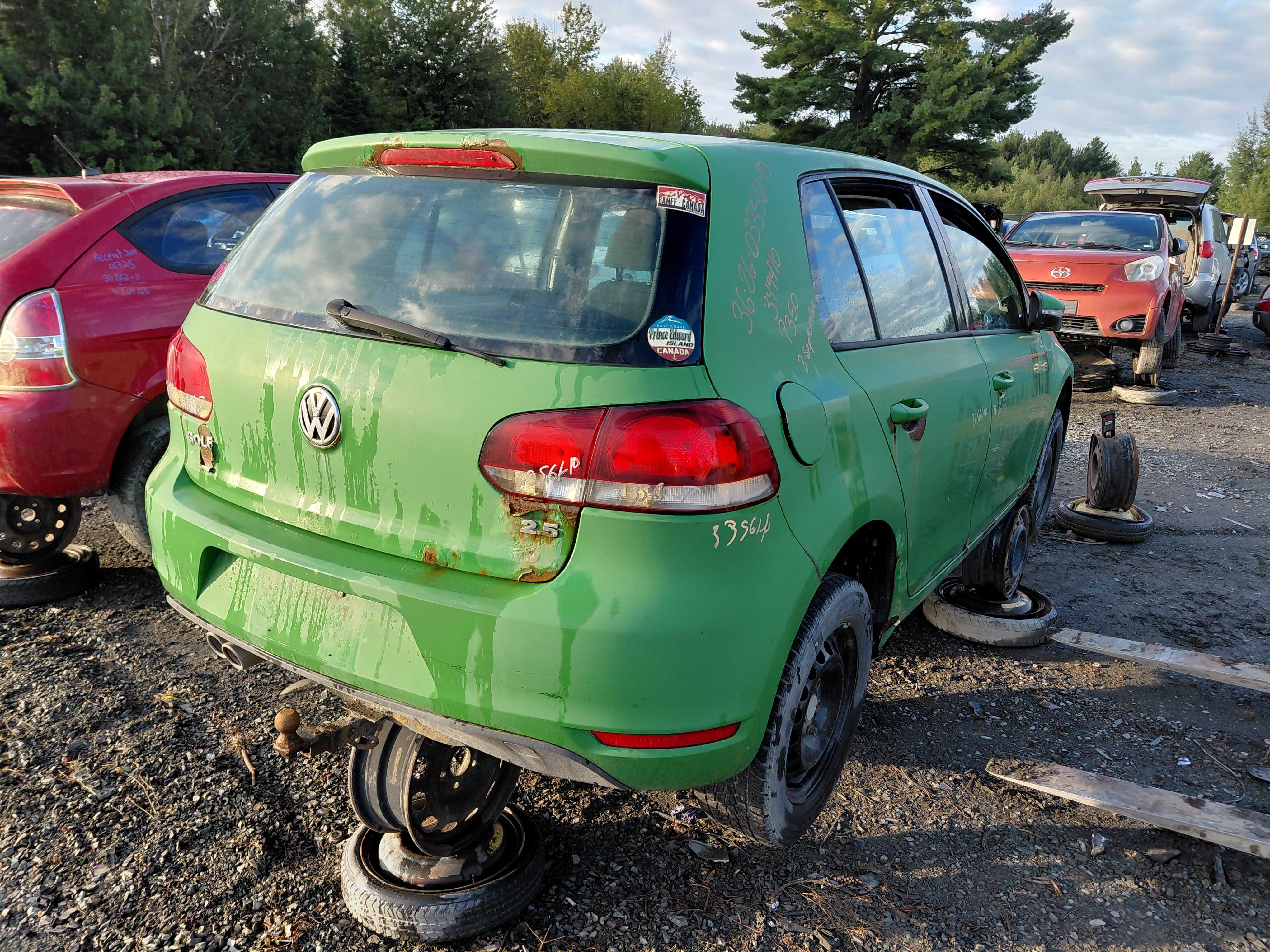 VOLKSWAGEN GOLF 2010