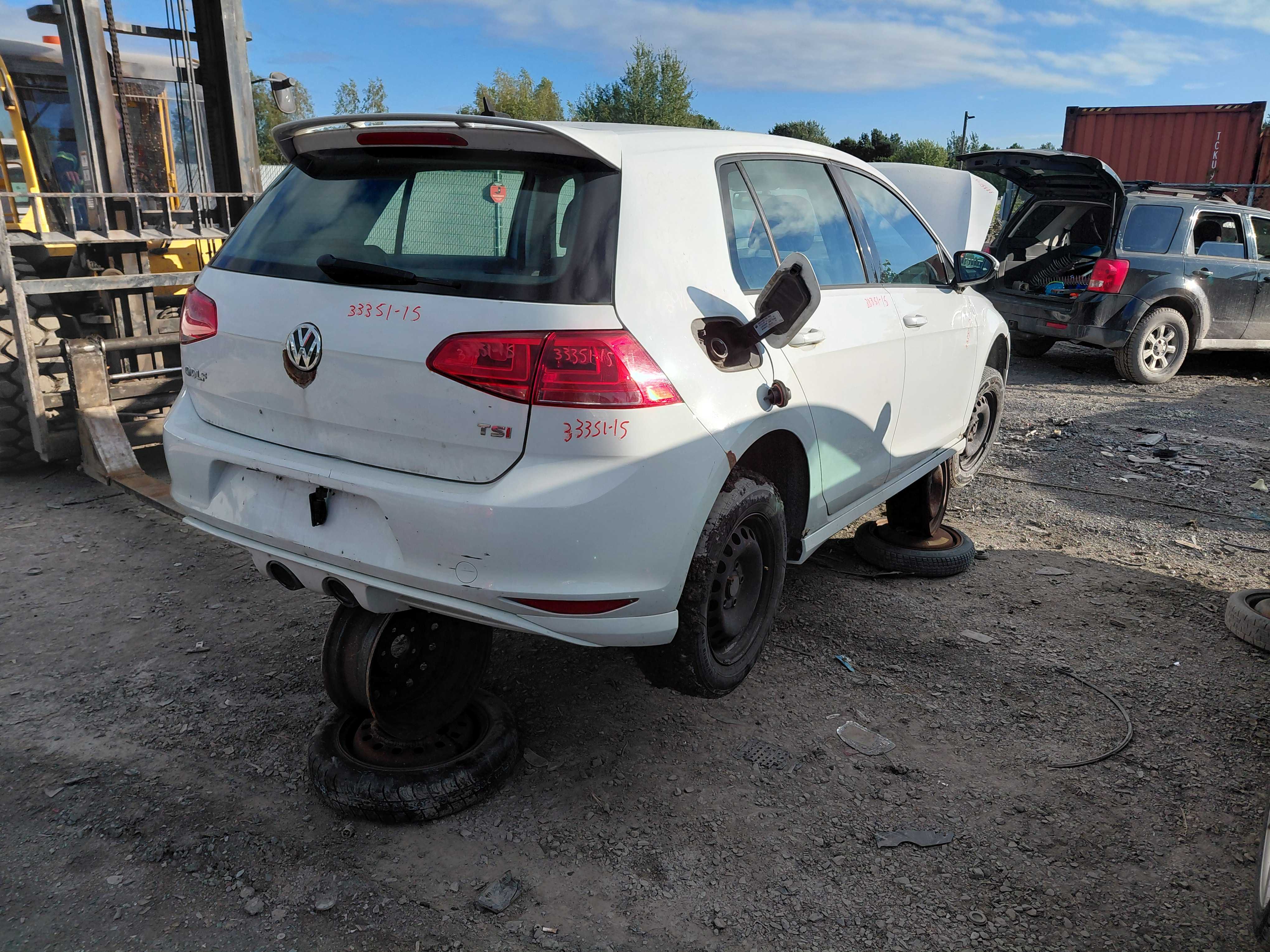 VOLKSWAGEN GOLF 2015
