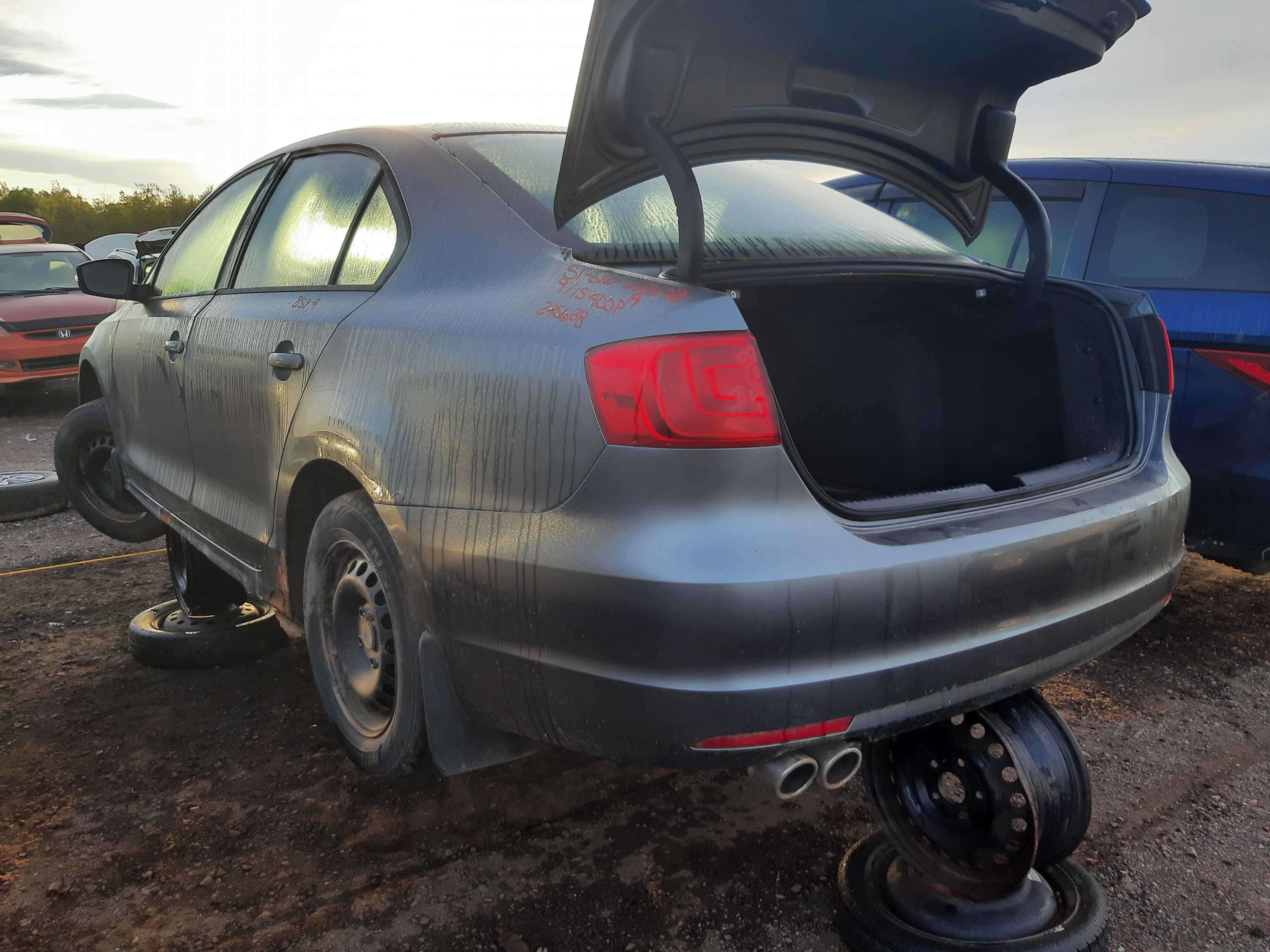 VOLKSWAGEN JETTA 2014