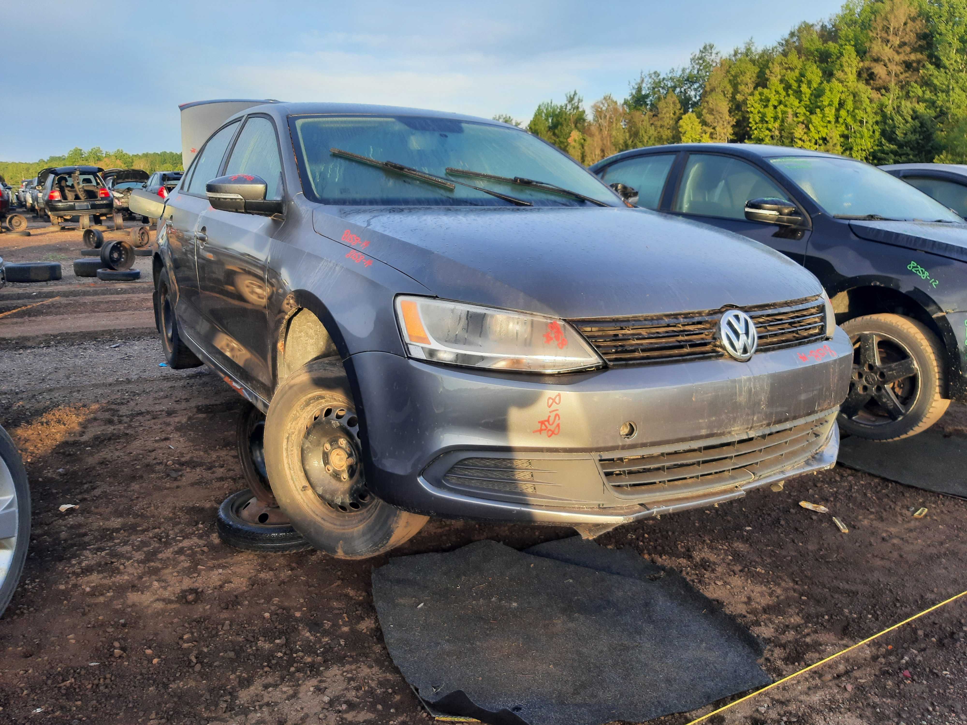 VOLKSWAGEN JETTA 2014
