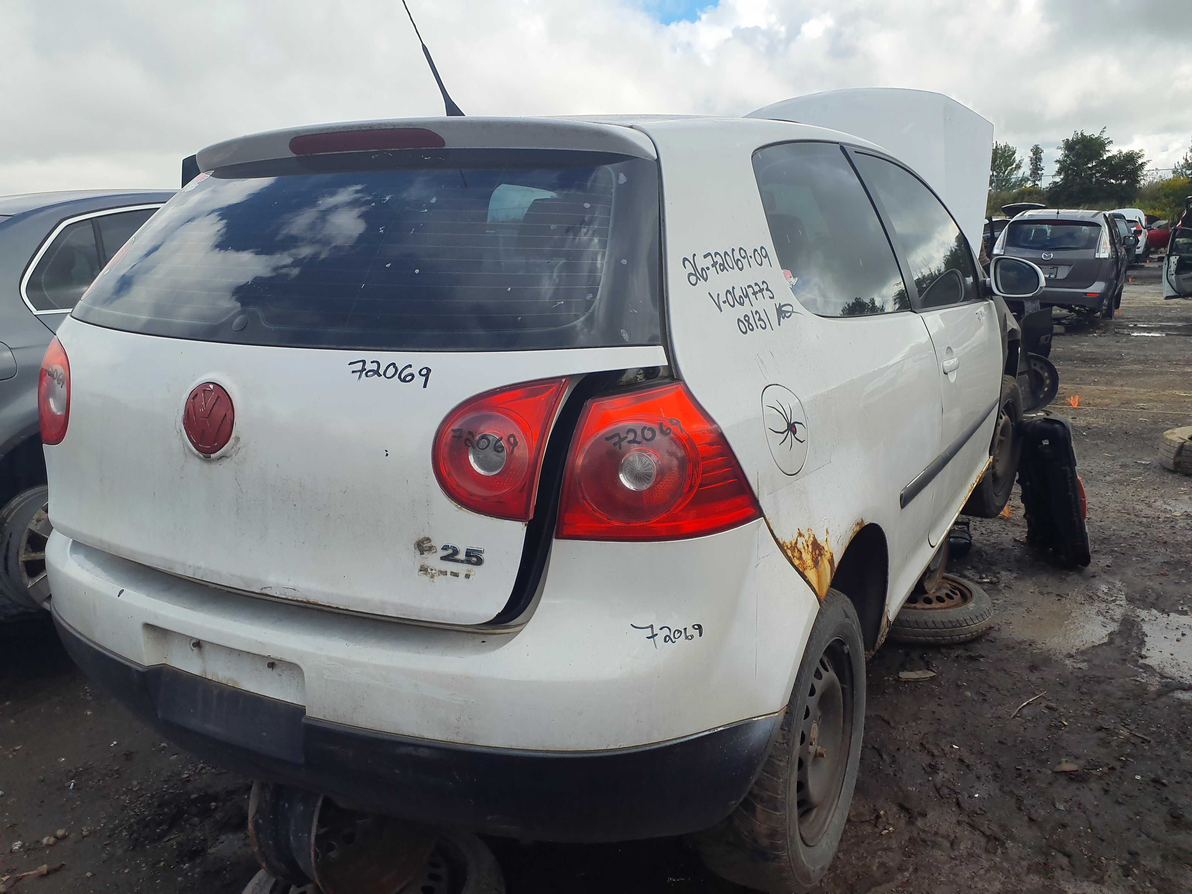VOLKSWAGEN RABBIT 2009