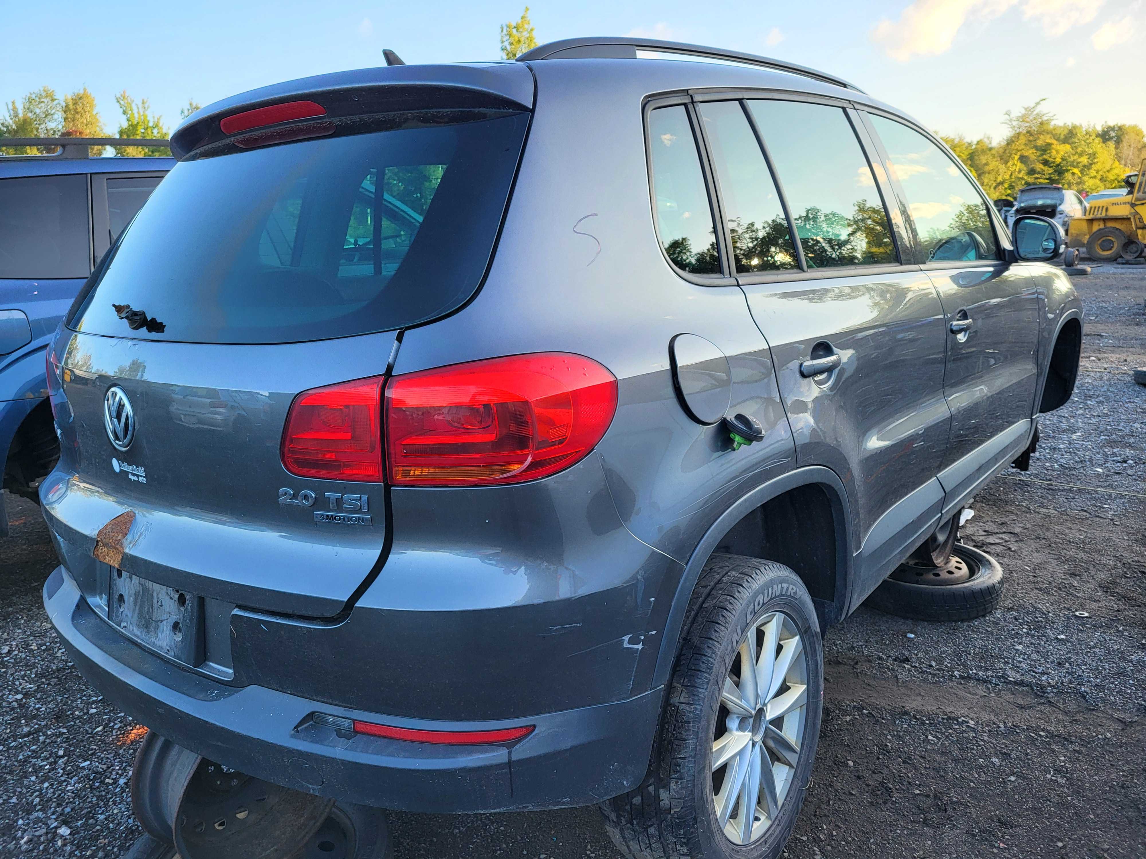 VOLKSWAGEN TIGUAN 2013